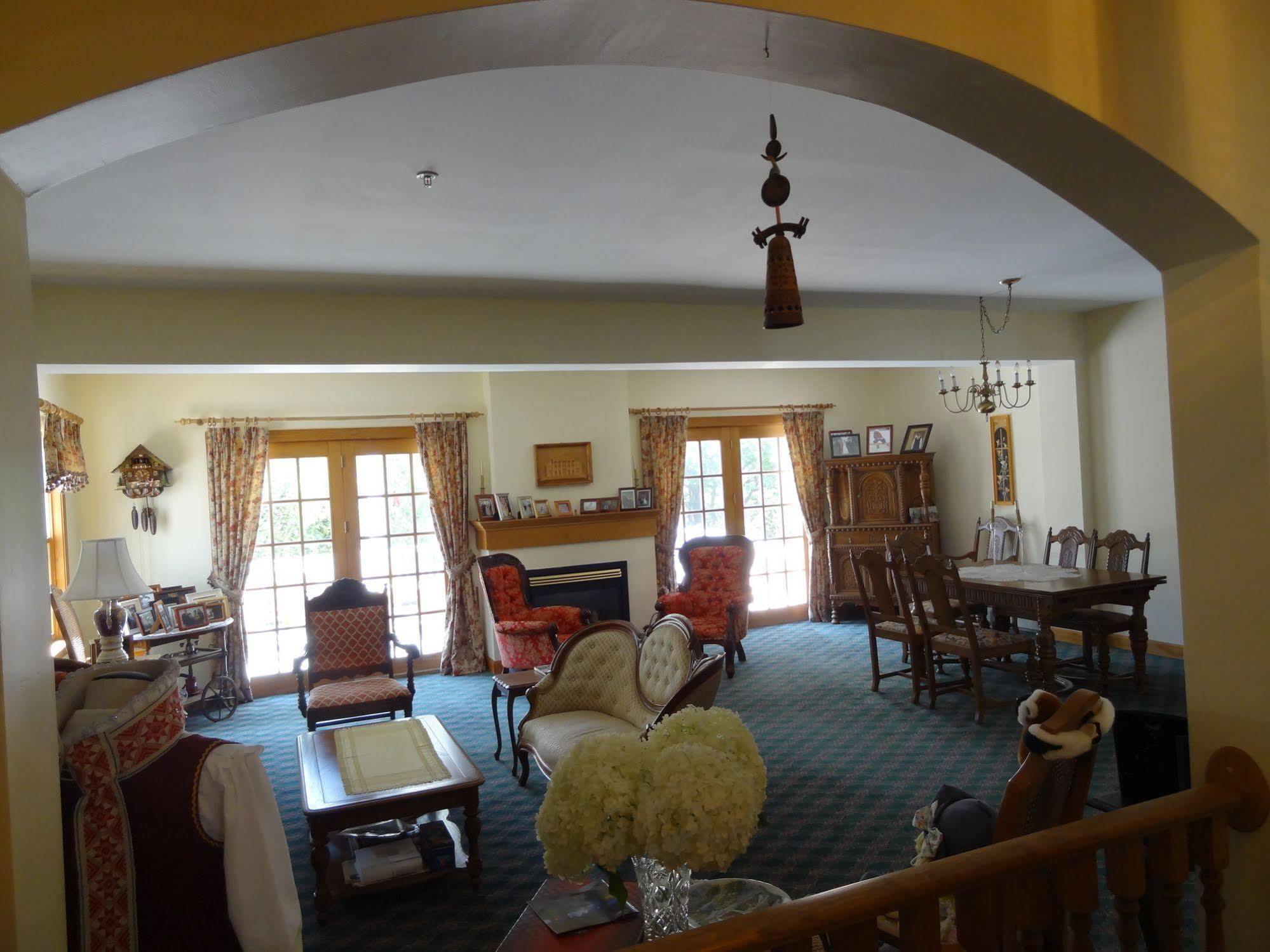 Williston Village Inn Берлингтон Экстерьер фото